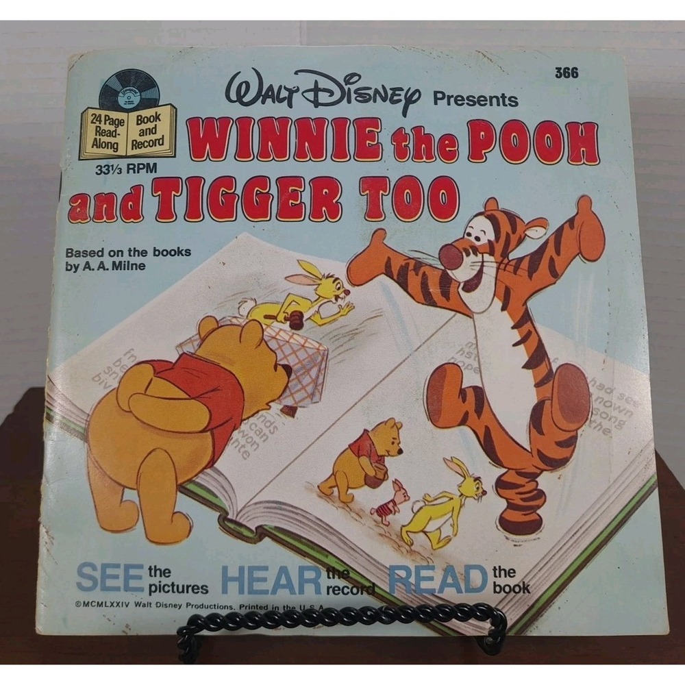 Walt Disney Winnie the Pooh and Tigger Too Book and Record 33 1/3 RPM‎